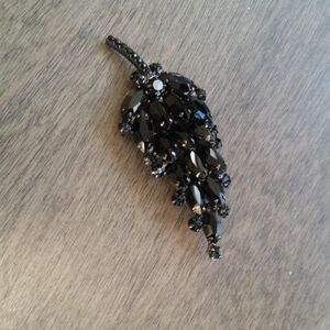 JULIANA VINTAGE BROOCH